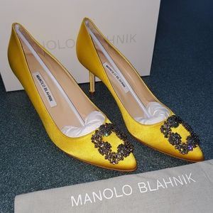 Manolo blahnik hangisi 70mm